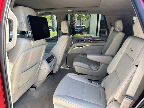 Certified 2024 Cadillac Escalade Sport Platinum image 13