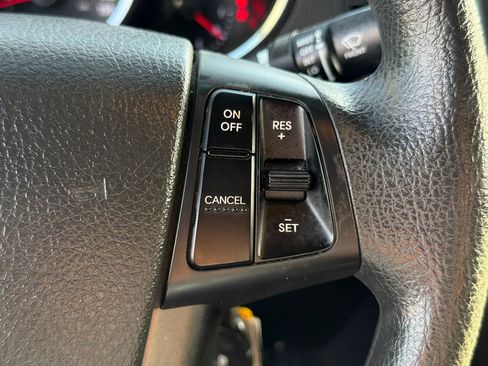 Used 2012 Kia Sorento LX w/ Convenience Pkg image 11