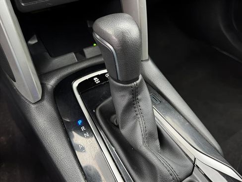 Used 2024 Toyota Corolla Cross XLE image 29