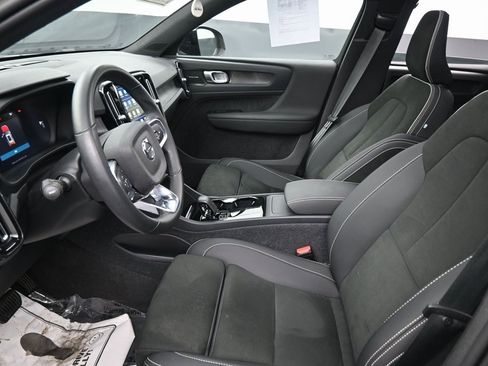 Used 2023 Volvo XC40 Recharge Ultimate w/ Protection Package Premier image 23