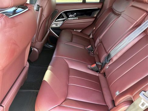 New 2026 Land Rover Range Rover SE image 12