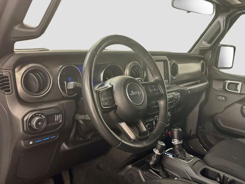 Used 2023 Jeep Wrangler Unlimited w/ Cold Weather Group AWD/4WD image 18