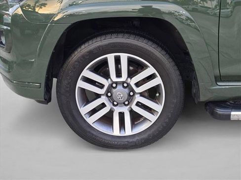 Used 2022 Toyota 4Runner TRD Sport AWD/4WD image 9