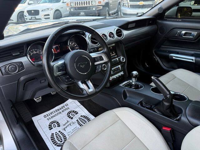 Used 2015 Ford Mustang GT Premium w/ GT Performance Package RWD image 19