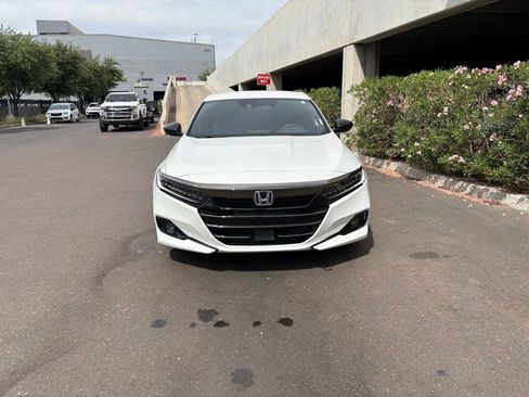 Used 2022 Honda Accord Sport image 4