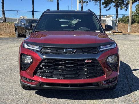 Used 2023 Chevrolet TrailBlazer RS w/ Convenience Package image 3