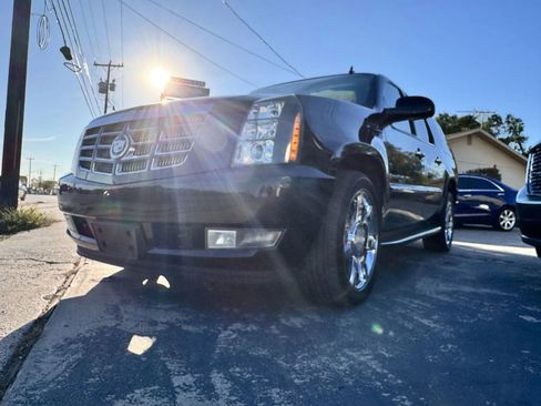 Used 2008 Cadillac Escalade ESV AWD image 6