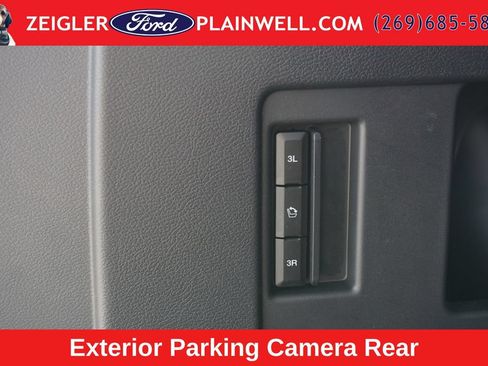 Used 2024 Ford Expedition XLT AWD/4WD image 11
