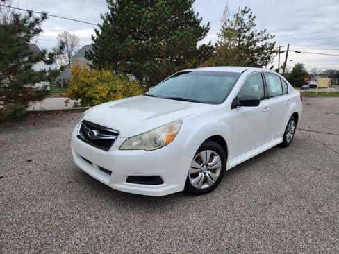 Used 2012 Subaru Legacy 2.5i image 1