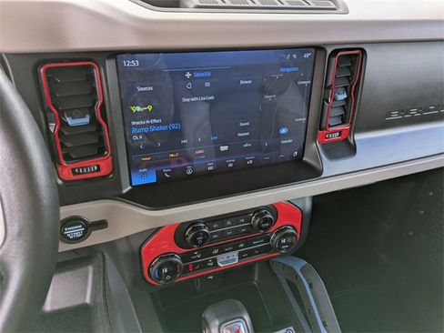 Certified 2023 Ford Bronco Wildtrak image 11