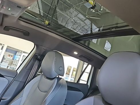 New 2026 Volkswagen Tiguan SE R-Line FWD image 29
