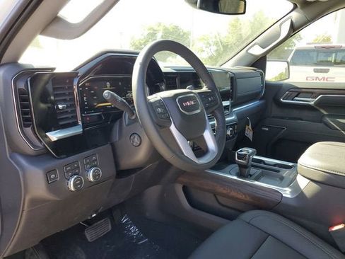 New 2026 GMC Sierra 1500 SLT image 22