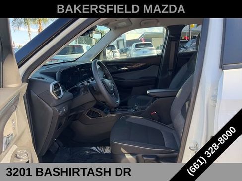 Used 2025 Chevrolet TrailBlazer LS w/ LS Convenience Package FWD image 16