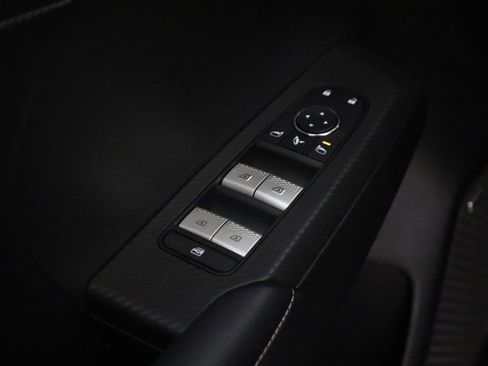 New 2025 Mitsubishi Outlander SE image 15