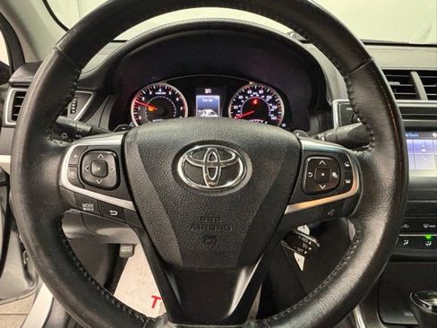 Used 2015 Toyota Camry SE image 17