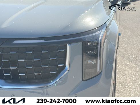 New 2026 Kia Carnival SX image 9