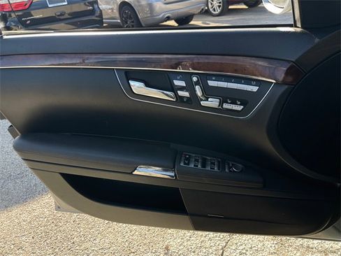 Used 2008 Mercedes-Benz S 550 image 17