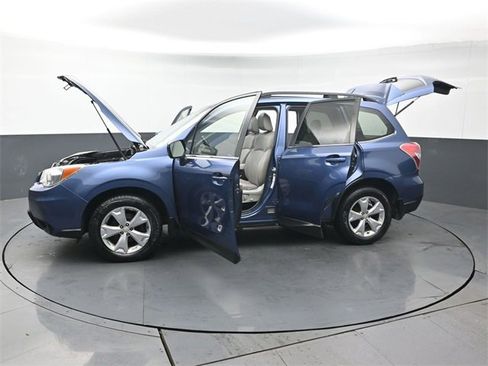 Used 2014 Subaru Forester 2.5i Limited image 44