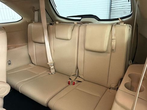 Used 2019 Toyota Highlander Limited FWD image 28