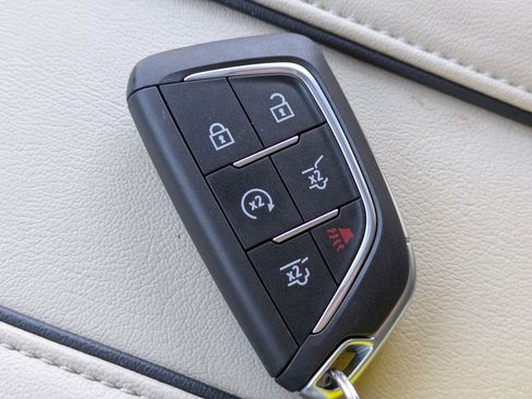 Certified 2022 Cadillac Escalade Premium Luxury image 40