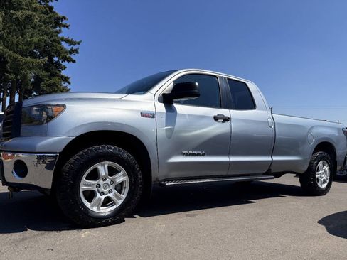 Used 2011 Toyota Tundra 4x4 Double Cab Long Bed w/ Cold Weather Pkg image 4