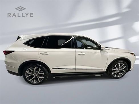 Used 2023 Acura MDX SH-AWD w/ Technology Package image 2