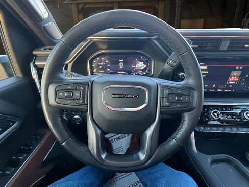 Certified 2025 GMC Sierra 2500 Denali Ultimate image 19