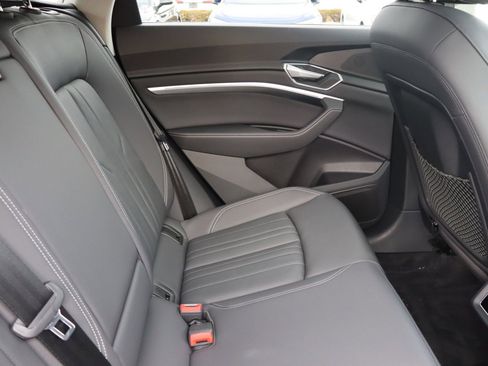 Used 2021 Audi e-tron Premium w/ Convenience Plus Package image 14