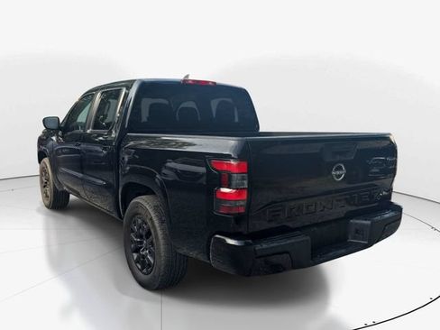 Used 2023 Nissan Frontier SV RWD image 8