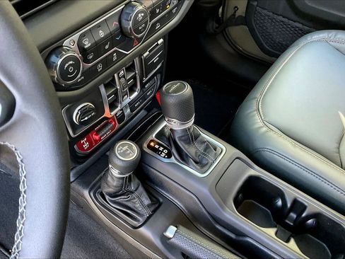 New 2026 Jeep Gladiator Mojave AWD/4WD image 28