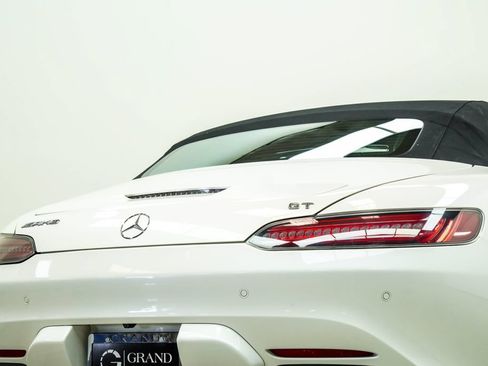 Used 2018 Mercedes-Benz AMG GT Roadster image 14