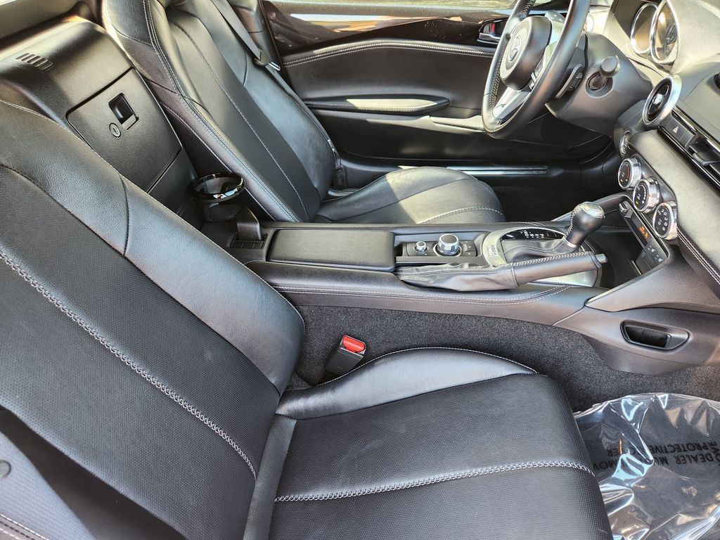 Used 2025 MAZDA MX-5 Miata RF Grand Touring RWD image 5