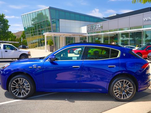 Used 2024 Maserati Grecale GT AWD/4WD image 8