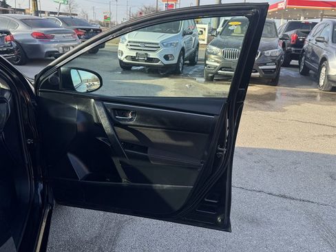 Used 2019 Toyota Corolla LE image 24