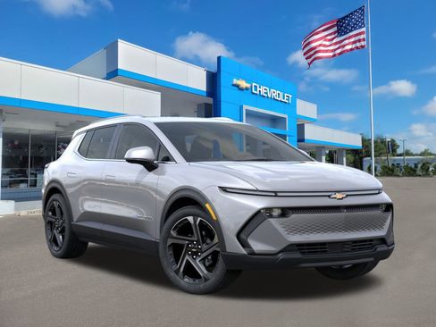 New 2026 Chevrolet Equinox EV LT image 7