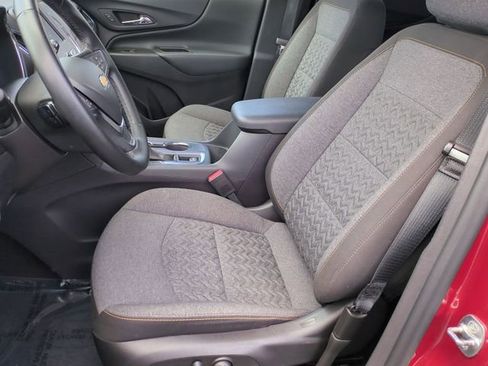 Used 2024 Chevrolet Equinox LT w/ LPO, Floor Liner Package FWD image 11