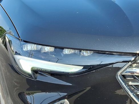 Used 2023 Buick Envision Essence image 9