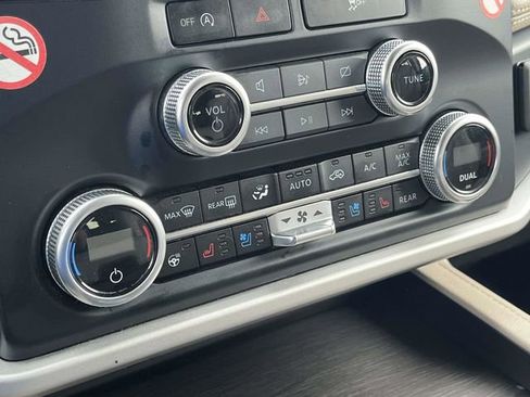 Used 2024 Ford Expedition Max Limited image 35