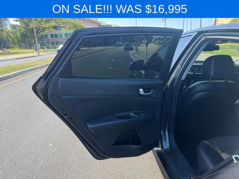 Used 2019 Kia Optima S FWD image 9