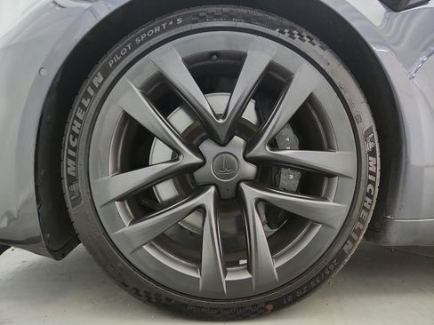 Used 2022 Tesla Model S AWD/4WD image 32