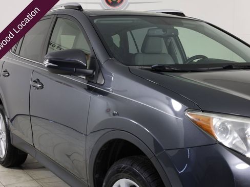 Used 2014 Toyota RAV4 Limited image 38