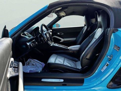Used 2018 Porsche 718 Boxster S RWD image 17