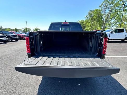 Used 2025 RAM 1500 Limited AWD/4WD image 14