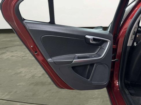 Used 2012 Volvo S60 T5 image 13