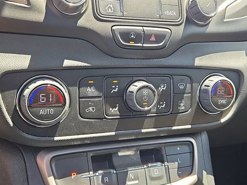 Used 2022 GMC Terrain Denali AWD/4WD image 16