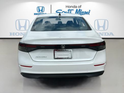 New 2025 Honda Accord SE image 5
