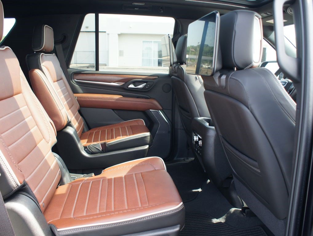 Used 2024 GMC Yukon Denali Ultimate AWD/4WD image 24