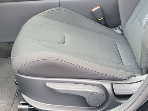 New 2026 Hyundai Elantra SE image 15