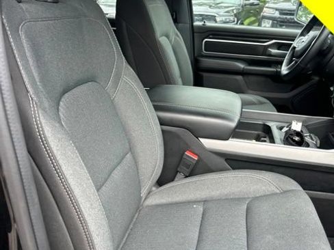 Used 2024 RAM 1500 4x4 Crew Cab image 7
