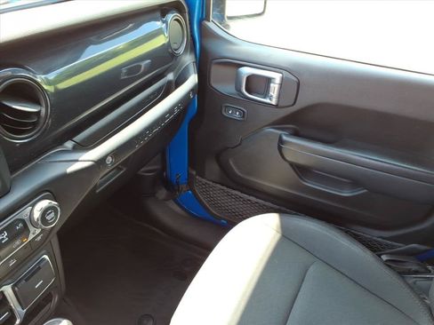 Used 2023 Jeep Wrangler Unlimited Sport AWD/4WD image 16